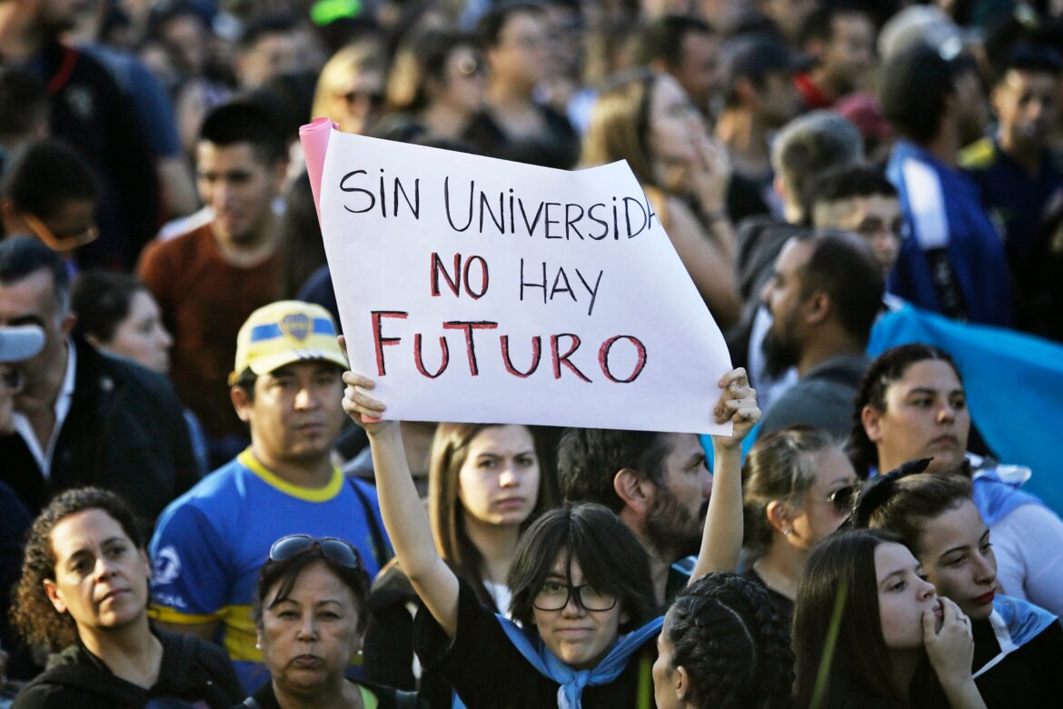 A 300 Días de la Sanción, la Ley de Financiamiento Universitario es una Promesa Incumplida por el Ejecutivo