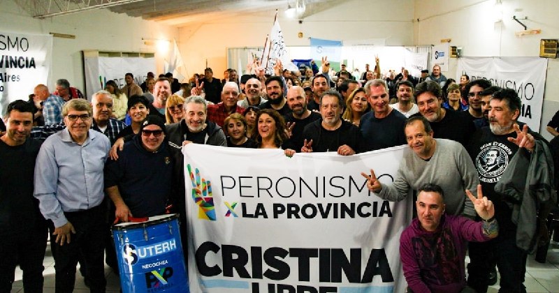 El peronismo bonaerense profundiza su despliegue territorial con un multitudinario encuentro en Azul