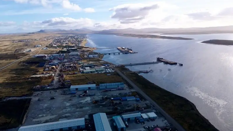 El Gobierno argentino lleva a la justicia a las petroleras que operan en Malvinas bajo licencias británicas y refuerza la presencia naval en el Atlántico Sur