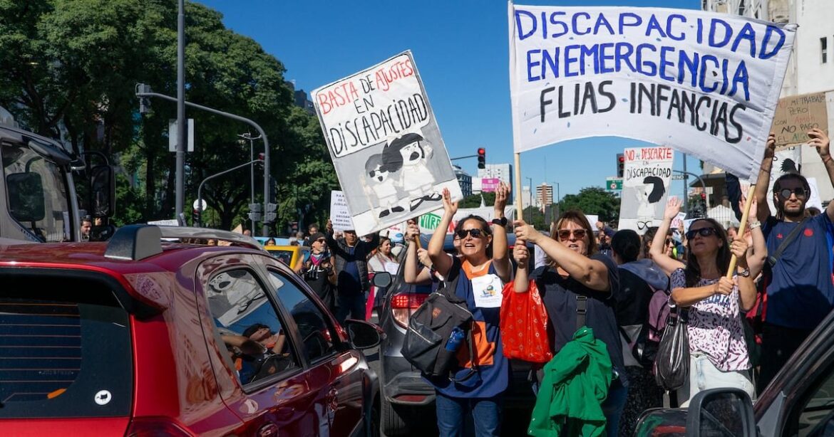 Presupuesto 2027: el ajuste en discapacidad desata una interna sin responsables y pone en vilo a todo el sector
