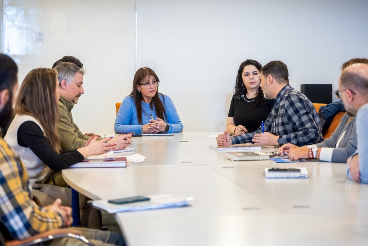 PROVINCIA Y MUNICIPIO ARTICULAN ACCIONES PARA EL ORDENAMIENTO URBANO Y EL ACCESO A SERVICIOS EN USHUAIA
