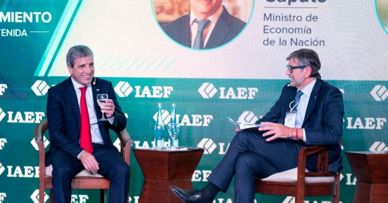 “La etapa diagnóstica terminó”: el consumo estoico y la grieta social que desafían al modelo libertario
