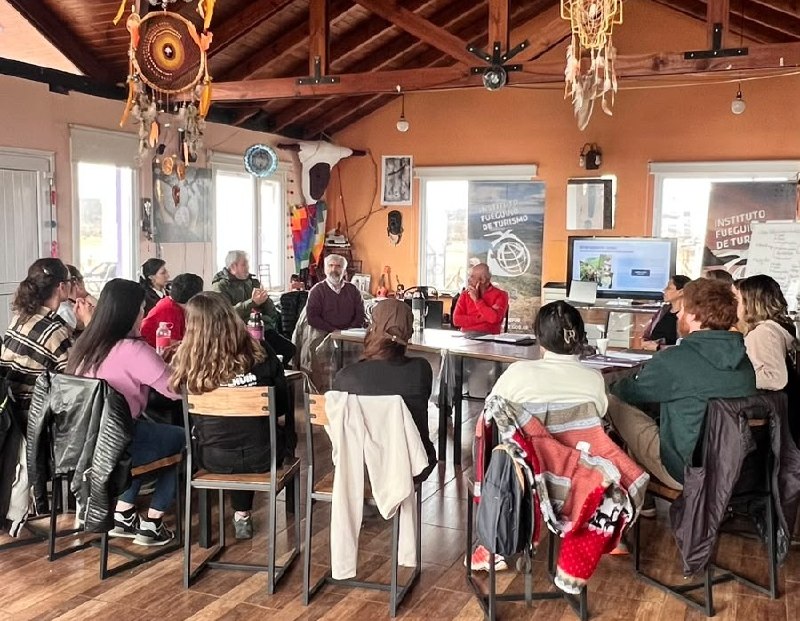 CON UNA IMPORTANTE PARTICIPACIÓN SE REALIZÓ EL 2º TALLER DE TURISMO RURAL COMUNITARIO EN TIERRA DEL FUEGO