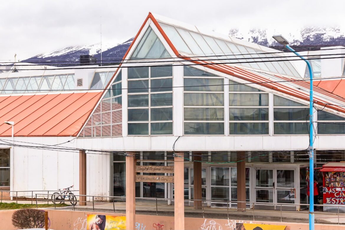 EL HOSPITAL REGIONAL USHUAIA REALIZÓ UNA COMPLEJA CIRUGÍA PARA CORREGIR UN CASO DE “PECHO HUNDIDO” SEVERO