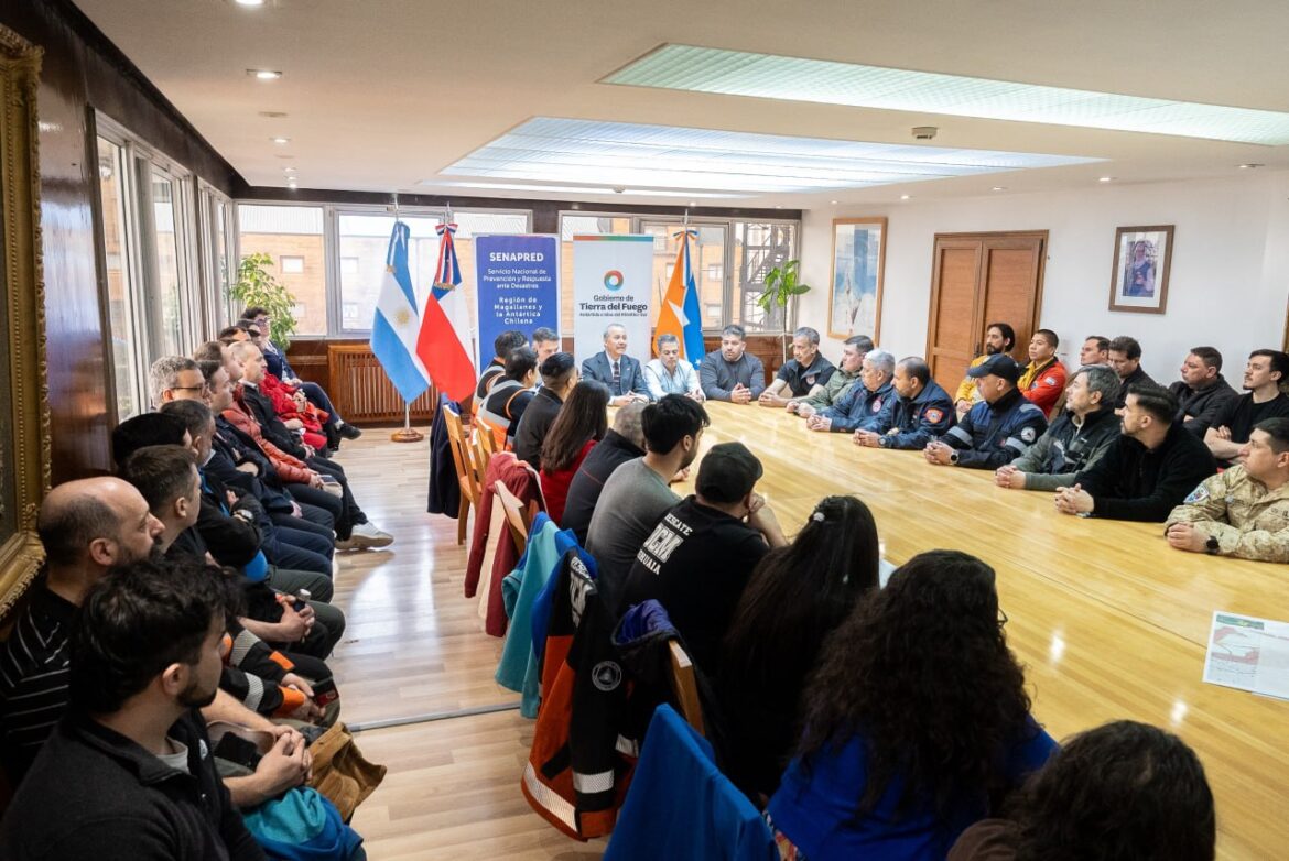 TIERRA DEL FUEGO FORTALECE LA PREVENCIÓN Y LA RESPUESTA ANTE EMERGENCIAS JUNTO A CHILE EN UN HISTÓRICO TALLER BINACIONAL