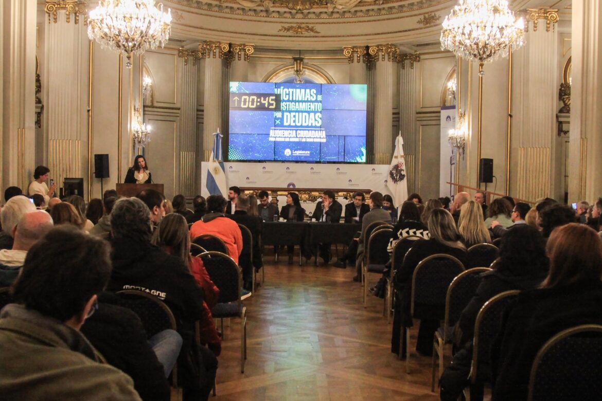 Hostigamiento y usura: el rostro oculto del endeudamiento en la era de la desregulación