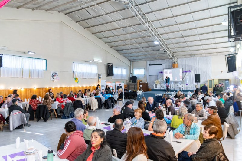 EL HOGAR DE DÍA «LAZOS DE AMOR» CELEBRÓ SUS 31 AÑOS DE ACOMPAÑAMIENTO A LAS PERSONAS MAYORES