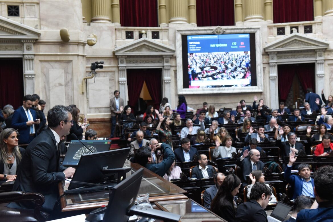 El Gobierno impulsa una ley de “soberanía” que, según la oposición, concentra poder y desprotege Malvinas