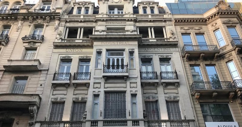 La industria argentina, lejos del relato oficial: un estudio revela que la sociedad, incluso los votantes de Milei, apuesta por la producción nacional