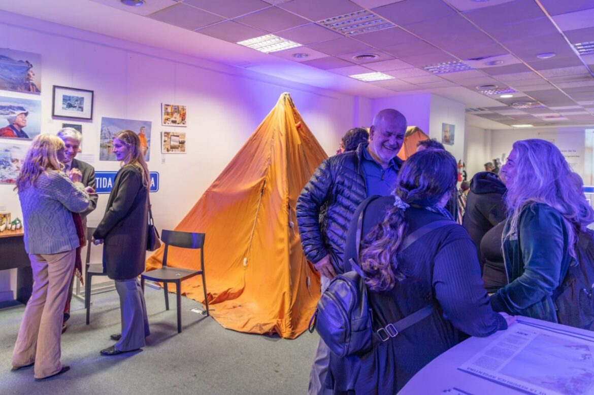 CASA DE TIERRA DEL FUEGO CELEBRA LOS 75 AÑOS DEL INSTITUTO ANTÁRTICO ARGENTINO