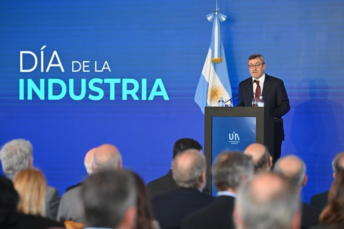 El Día de la Industria se tiñó de críticas y ausencias oficiales en medio de la recesión fabril