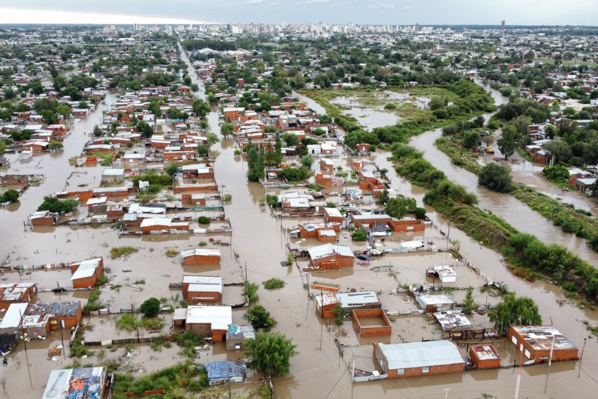A un año y medio del temporal, la reconstrucción de Bahía Blanca quedó atrapada en promesas incumplidas