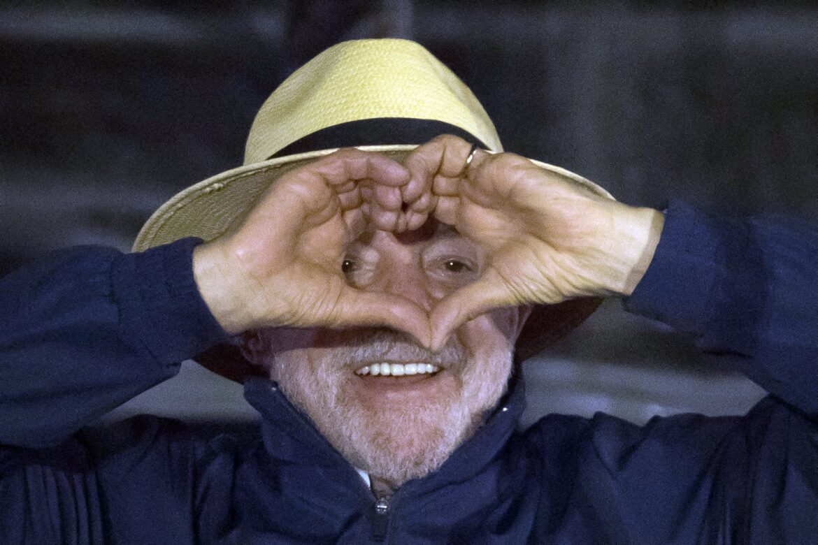 Lula traslada su campaña a Estados Unidos en plena cuenta regresiva electoral