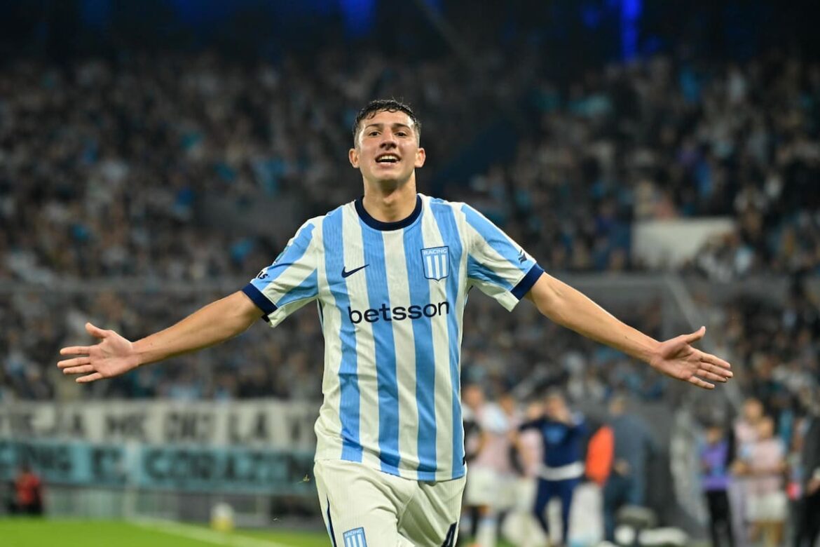 Un zurdazo de Escudero y el regreso de “Maravilla” Martínez devolvieron la sonrisa a Racing