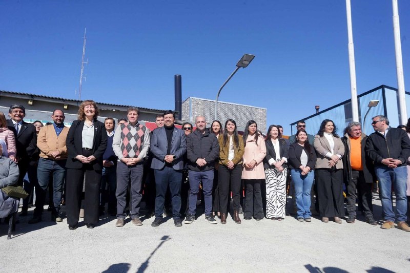 LA MUNICIPALIDAD DE USHUAIA ACOMPAÑÓ EL ACTO CENTRAL POR EL 54° ANIVERSARIO DE TOLHUIN
