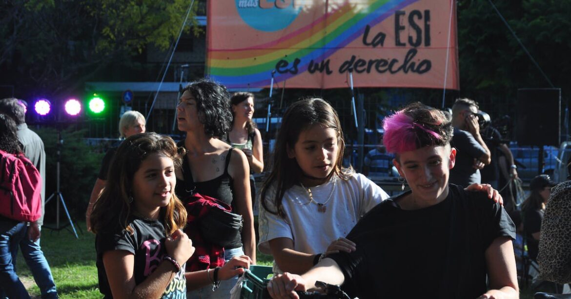 Educación Sexual Integral: dos décadas de una política atravesada por avances, resistencias y retrocesos