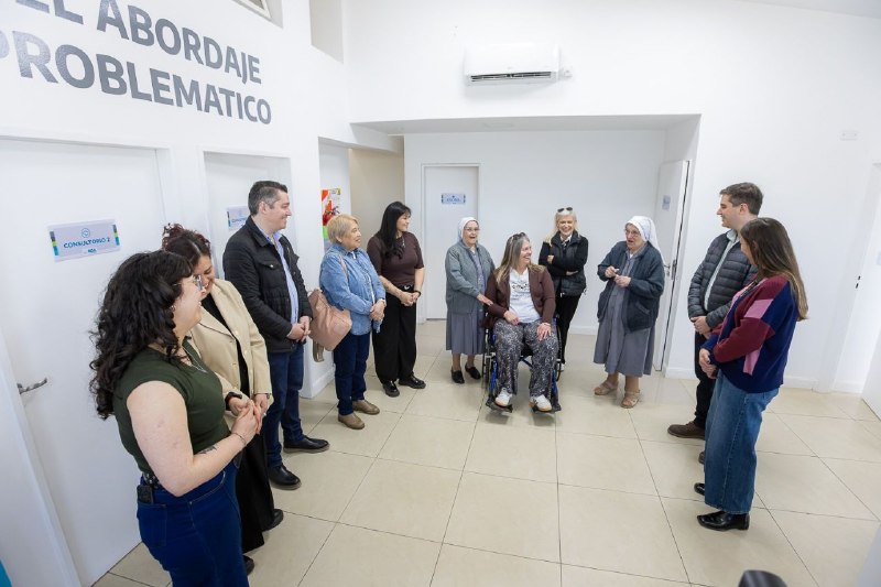 EL INTENDENTE RECIBIÓ A LA HERMANA CARLA RIVA EN EL CENTRO MUNICIPAL QUE LLEVA SU NOMBRE