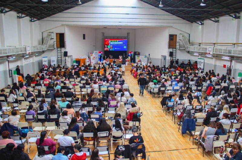 TOLHUIN VIVIÓ UNA GRAN TARDE DE ENCUENTRO CON EL BINGO POR EL MES DE LAS MATERNIDADES