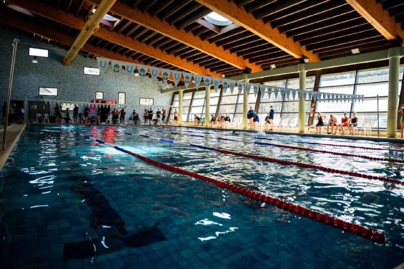 MÁS DE 200 NADADORES Y NADADORAS PARTICIPARON DEL TORNEO DE NATACIÓN “142° ANIVERSARIO DE USHUAIA”