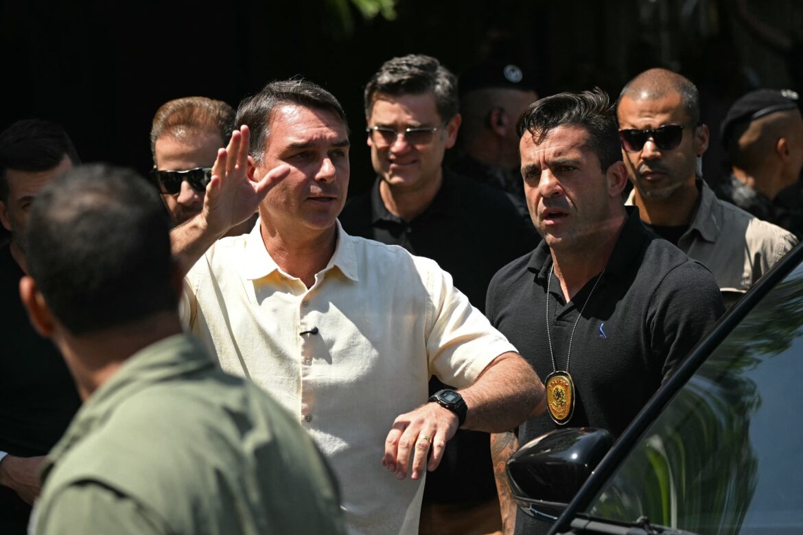 La fuga de Flávio Bolsonaro: un operativo opaco que expone la injerencia de Washington y deja a la oposición brasileña contra las cuerdas