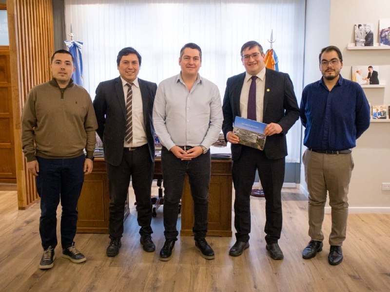 EL INTENDENTE RECIBIÓ A MIEMBROS DE LA ESTACA TIERRA DEL FUEGO DE LA IGLESIA DE JESUCRISTO DE LOS SANTOS DE LOS ÚLTIMOS DÍAS