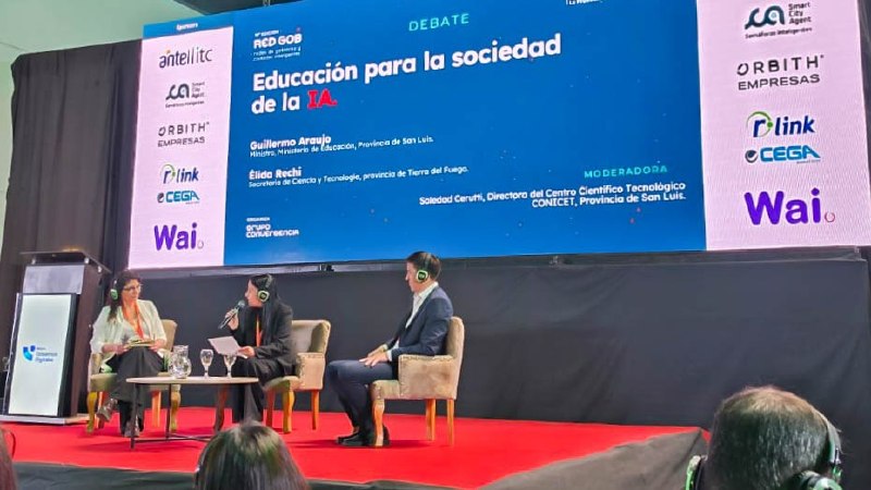 TIERRA DEL FUEGO PARTICIPÓ DEL ENCUENTRO REDES DE GOBIERNO Y CIUDADES INTELIGENTES