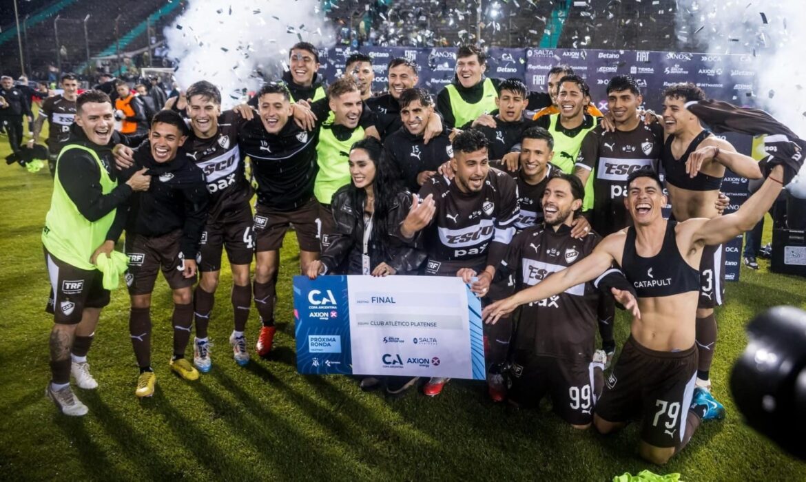 Platense, de fiesta: el Calamar vuelve a nadar en la historia grande y se mete en la final de la Copa Argentina