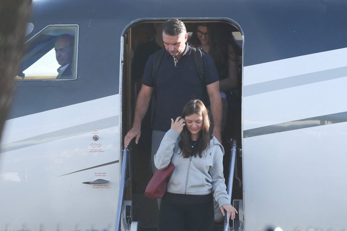 La justicia argentina activa sus mecanismos mientras el Gobierno no logra explicar la fuga de Flavio Bolsonaro