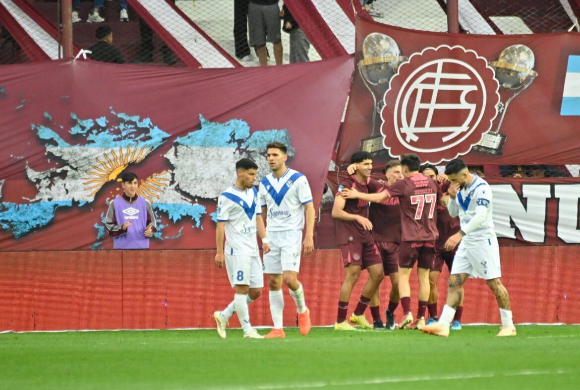 Lanús se afirma en zona de clasificación tras superar a Vélez en La Fortaleza