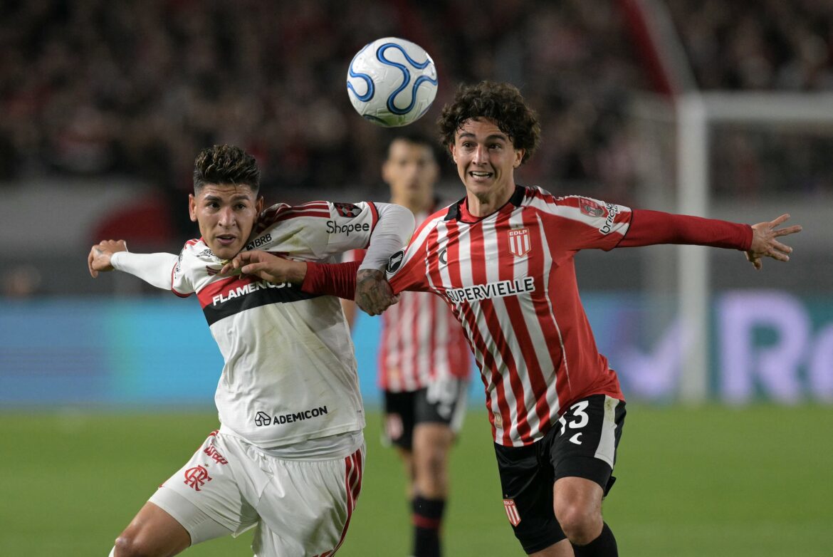 Estudiantes y Flamengo firman un empate sin goles en una semifinal intensa en La Plata